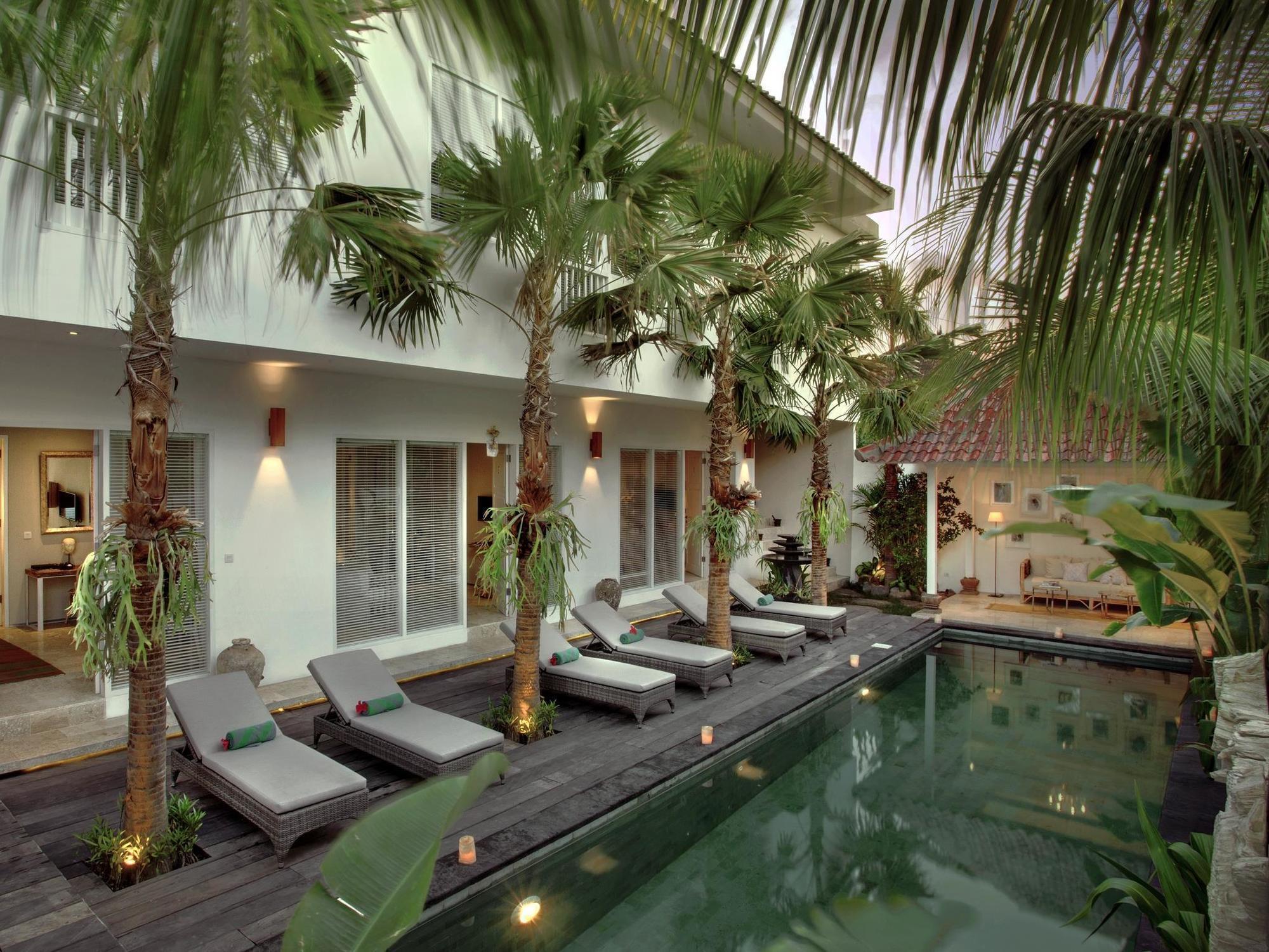 Room & Vespa 4 Seminyak  Exterior photo